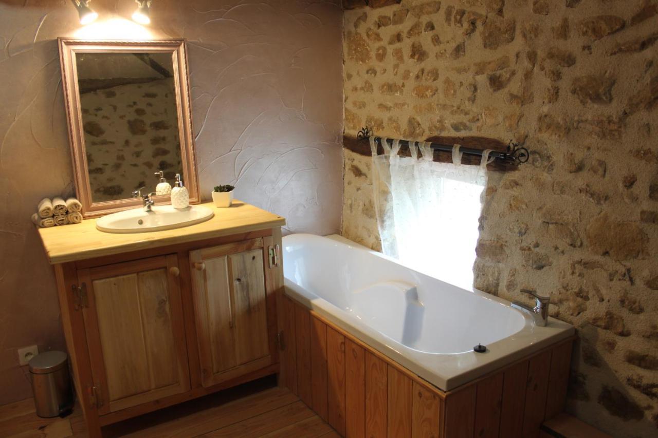 Villa Gite La Pimparola à Nouic Extérieur photo